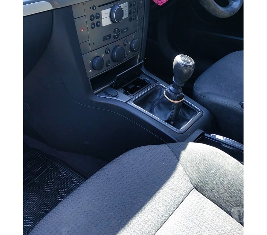 used cars for sale Greater Manchester Manchester - Photos for Vauxhall vectra 1.8 hatchback for sale