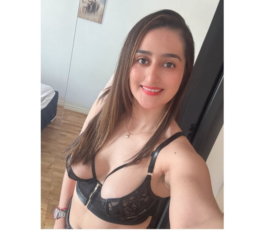 Escorts North West London Camden - Photos for Elena party Paraguayan girl new in town 🥳 💋