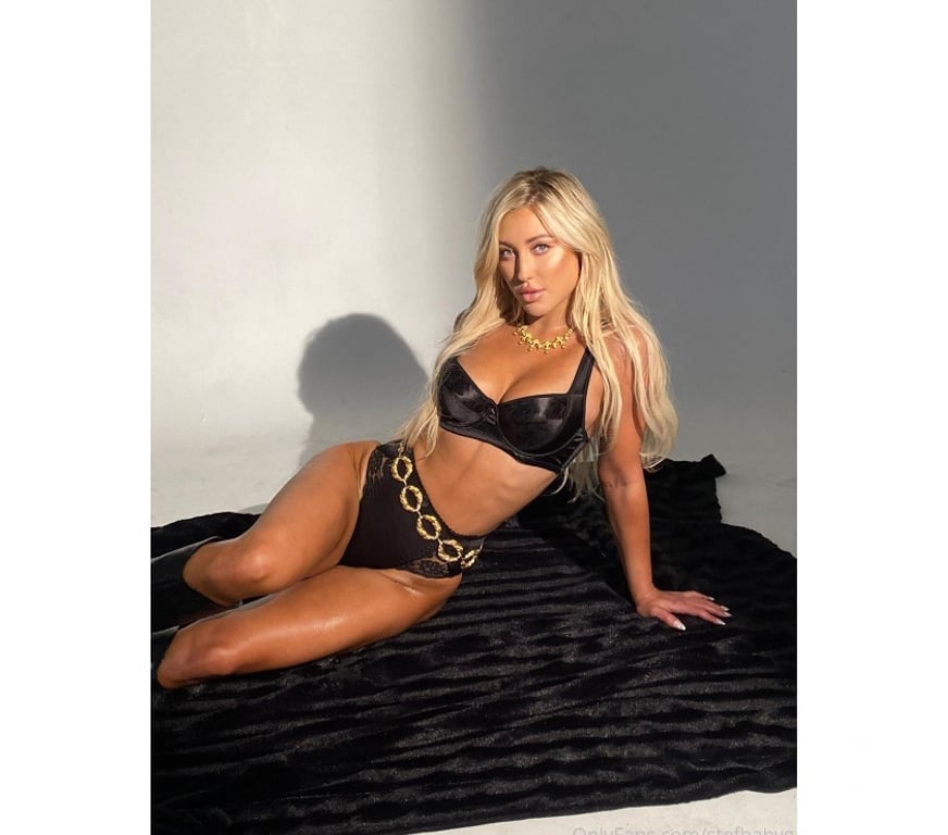 Escorts Covent Garden Station - London - Photos for Charming & Discreet Company 🌸