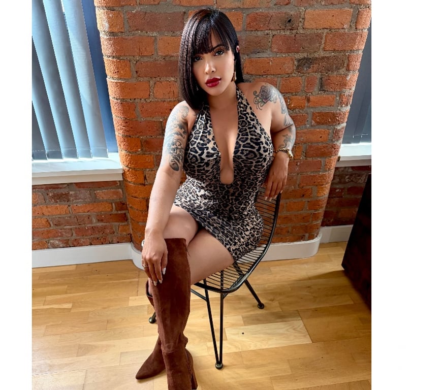 Escorts East London Canary Wharf - DLR Station - East London - Photos for LETÍCIA HOT GIRLS 🍑🔥