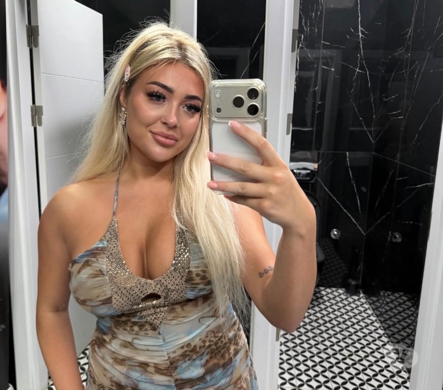 Escorts West Sussex Crawley - Photos for 🫧🦋GATWICK ESCORT🧿💠🌀NO DEPOSIT🦋🧿💠🌀