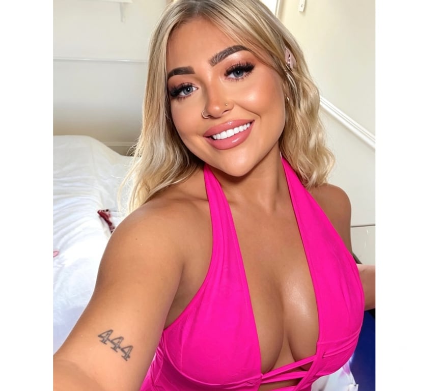 Escorts West Sussex Crawley - Photos for 🫧🦋GATWICK ESCORT🧿💠🌀NO DEPOSIT🦋🧿💠🌀