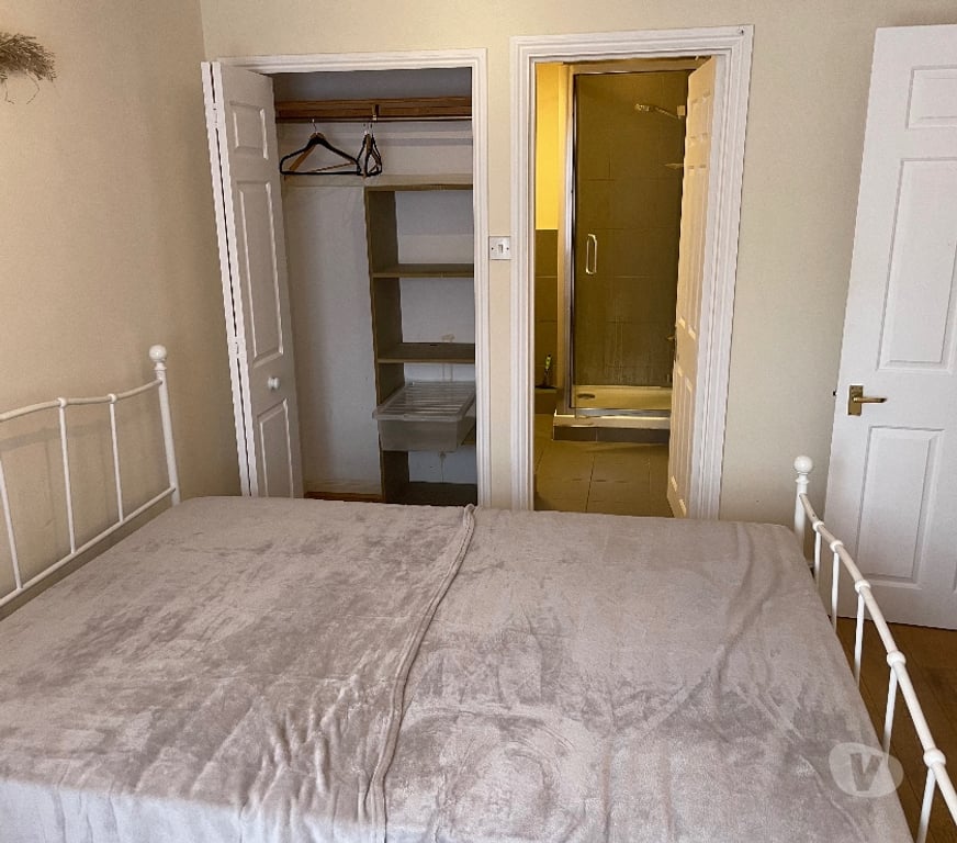 room to let West London Hounslow - Photos for Light Double Room with en-suite - Isleworth