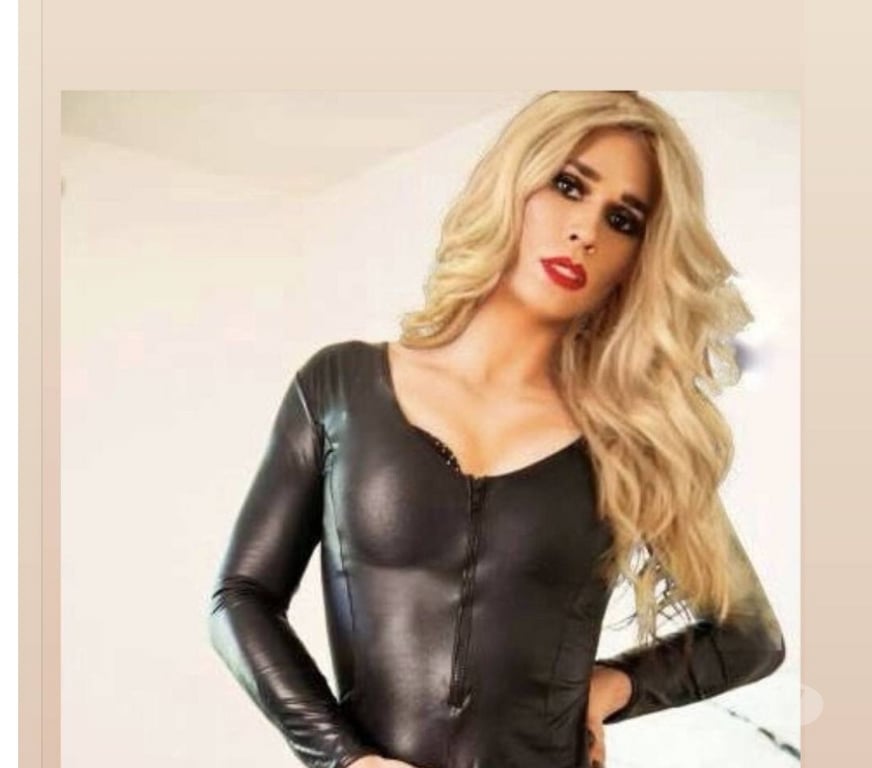 Trans Escorts Shropshire Telford and Wrekin - Photos for Stunning beautiful gorgeous lady boy Telford central