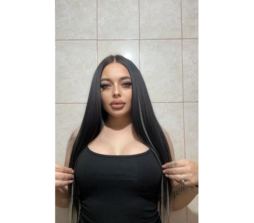 Escorts West Sussex Crawley - Photos for I'm very hot Latina x Valentina x with a naughty body