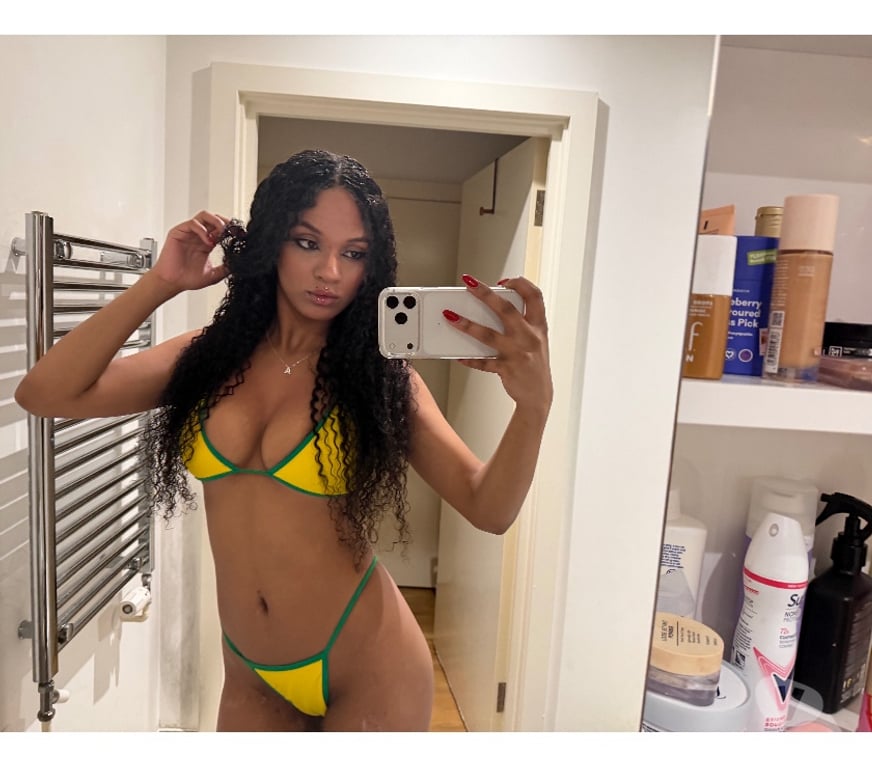 Escorts South East London Kidbrooke - South East London - Photos for Aysha latina Slim Sensual