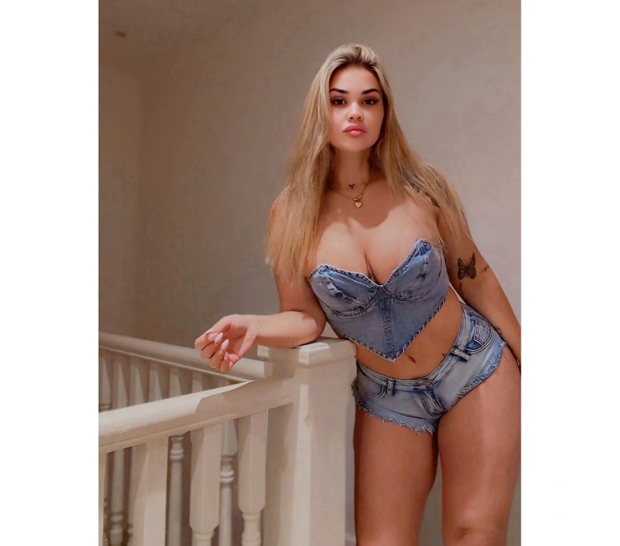 Escorts South East London Bromley - Photos for Rebecca Hot Latina 🍑🔥