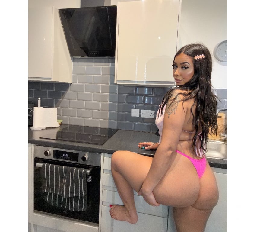 Escorts West Yorkshire Leeds - Photos for MEL - BIG ASS AND NO RUSH 🔞🍑