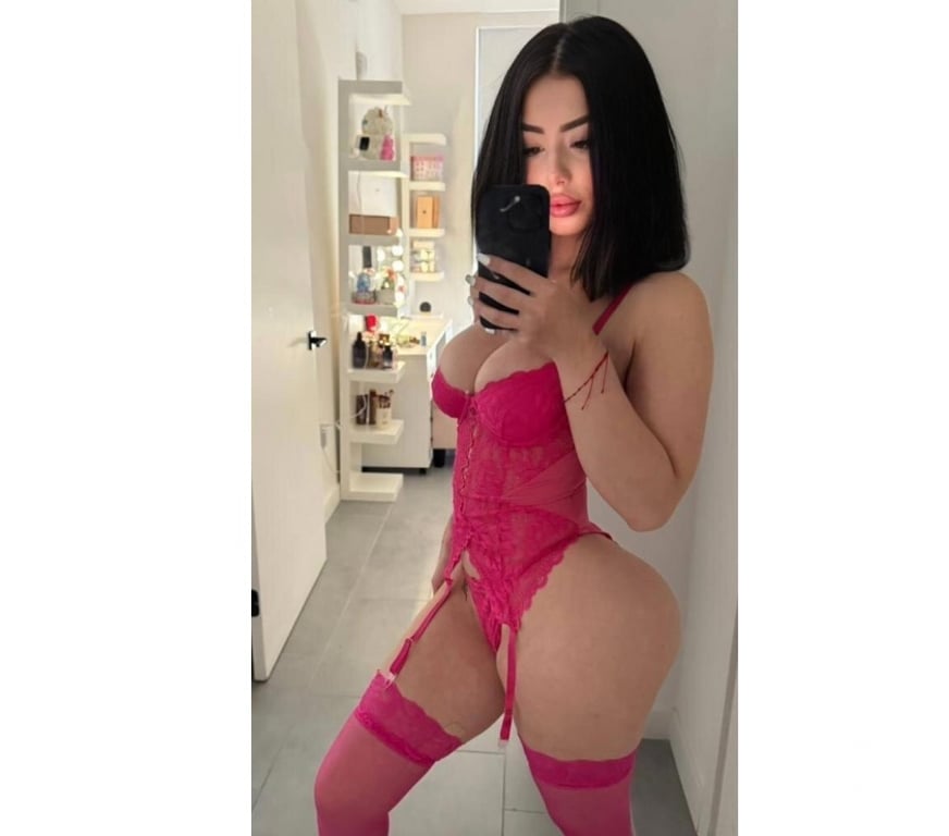 Escorts Staffordshire Stoke-on-Trent - Photos for DREAM GIRL IN TOWN🔥JUST 4 U☎️READY?🥵