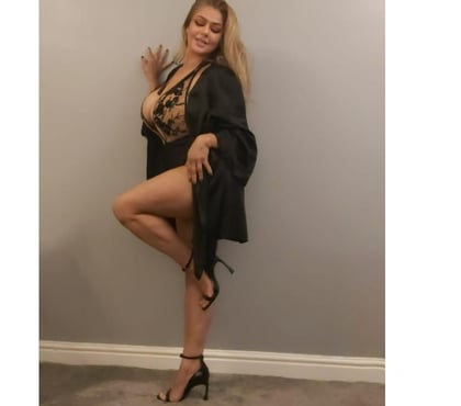 Escort Croydon Town Centre Croydon - Photos for HOT Fun Loving Latina Lola! 🎉PARTY🎉🫦