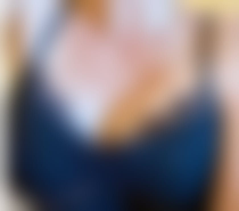 Escort Heathrow Terminal 5 Station West London - Photos for Welcome to your new favourite play mate - English Milf