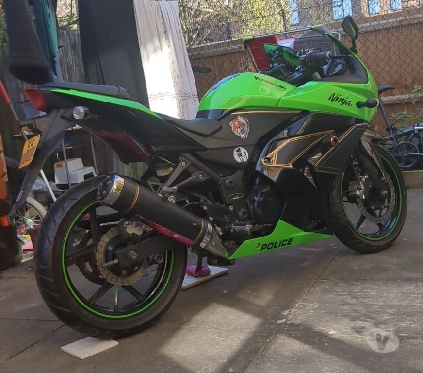 motorbike for sale South East London Bermondsey - South East London - Photos for Kawasaki NINJA 250R