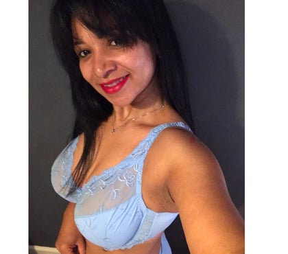 Photos for Pamela sweet lady pics real boobs 38DD natural 💋💋