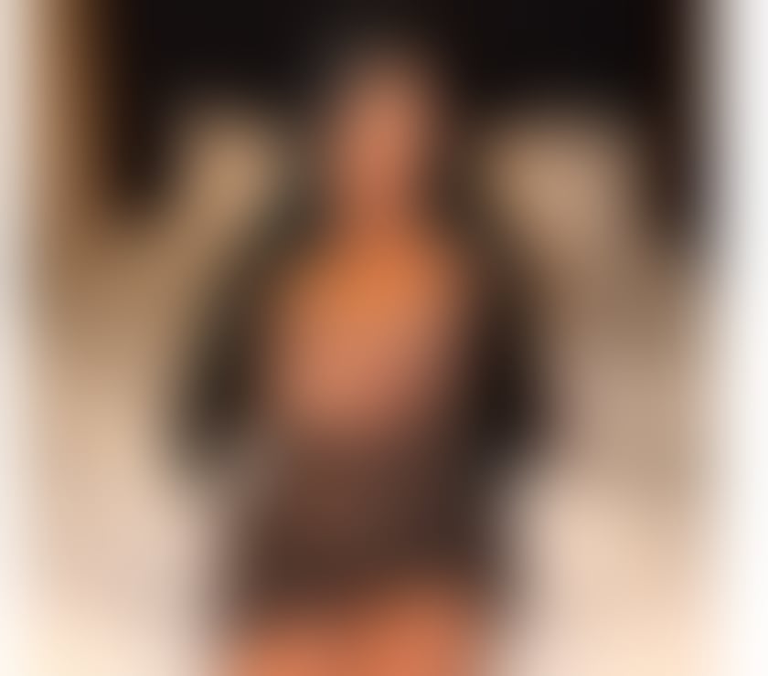 SAFIRA HOT, SEXY BRUNETTE AND HARD TO FORGET 🔥