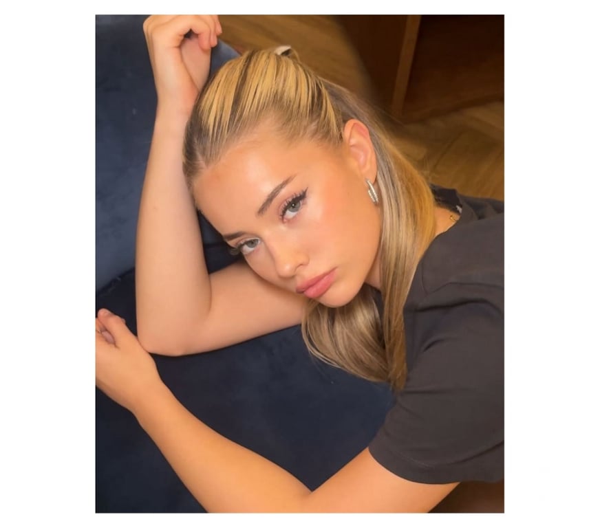Escorts Bedfordshire Bedford - Photos for CAROLINE 🩷🩷 GFE 🩷🩷 AVAILABLE