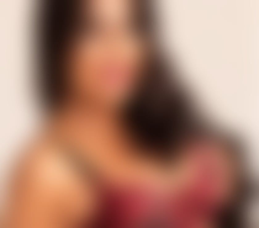 Escorts North London Enfield - Photos for LUANA TRANS IN ENFIELD !