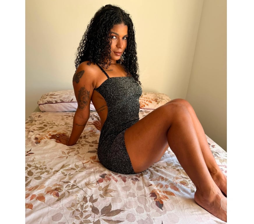 Escorts East London Stratford - East London - Photos for BEST CURLY🇧🇷SEXY❤️‍🔥✨❤️🥂PARTY🍾