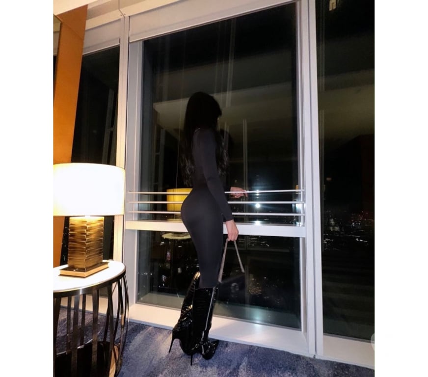 Escorts South West London Clapham South Station - South West London - Photos for NAUGHTY GIRL IN TOWN 🔥😏 - ONLY OUTCALL