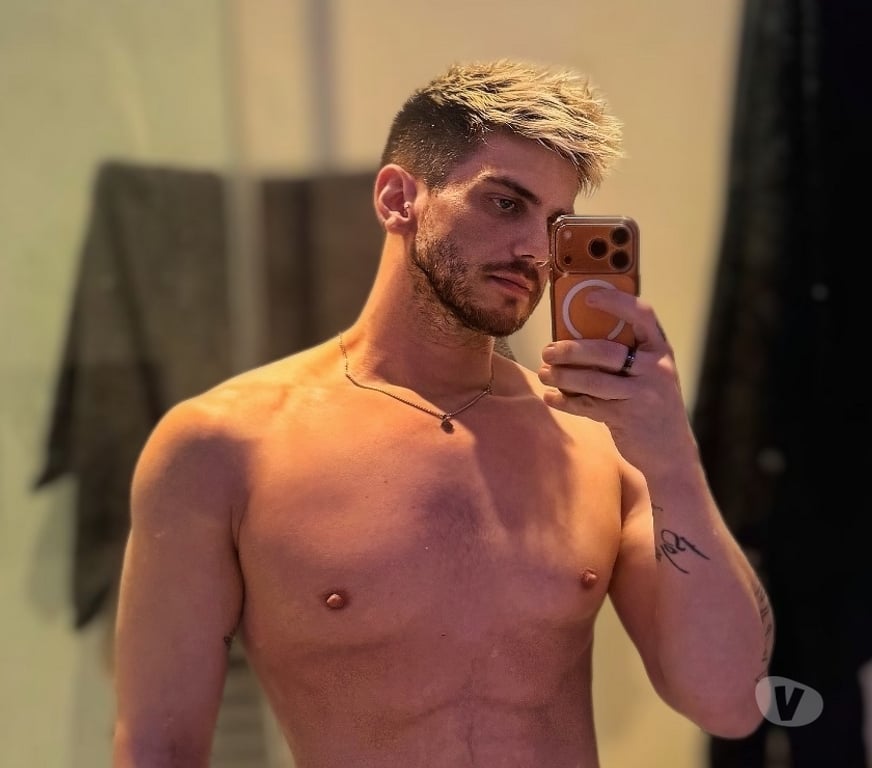  Gay massage West Yorkshire Leeds - Photos for 6ft, XL & confident northerner. Avl for In Outcalls😉