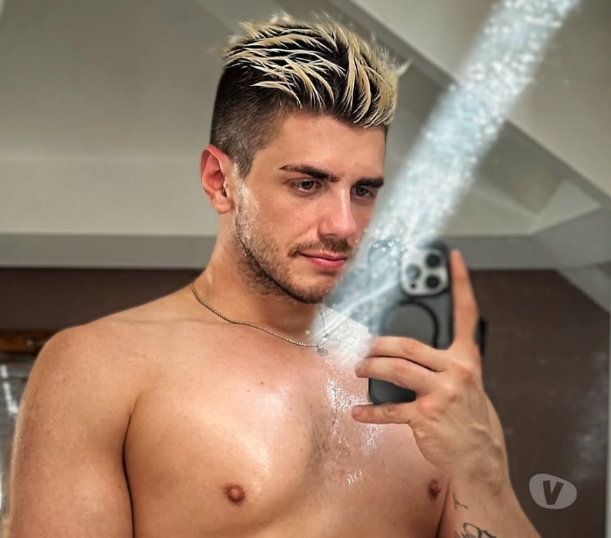  Gay massage West Yorkshire Leeds - Photos for 6ft, XL & confident northerner. Avl for In Outcalls😉