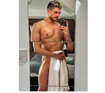 Photos for English, 6ft, vers & hung - 8”x5.5”