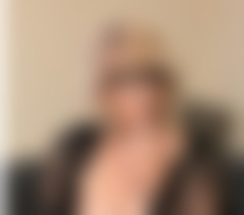 Escorts East London Barking Station - East London - Photos for HI ME NAME MILF ZARA! BARKING LOMBRIDGE RD