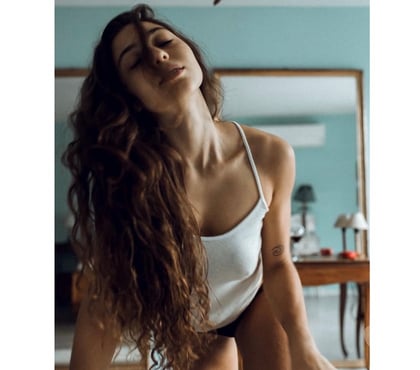 Escorts Kensington South West London - Photos for Beautiful Brunette Available