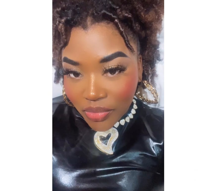 Adult Entertainment Central London Aldgate - Central London - Photos for Webcam and WhatsApp video call