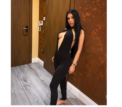  Escorts & Erotic Massage Canary Wharf East London - Photos for Larisa PARTY🎉 BEST BJ More details on WhatsApp
