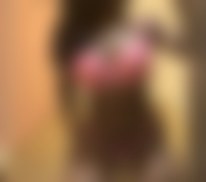 Escorts East London London City Airport - DLR Station - East London - Photos for Busty party babe Vi ready to please you