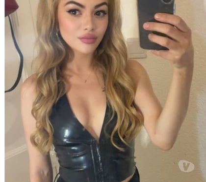 Adult Entertainment Edinburgh Edinburgh - Photos for Petite blondie 💗 | £3 a min 🎆 | online now 💚