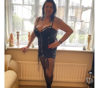 Escorts Saint Johns Woking - Photos for Hungarian milf natural big tits.