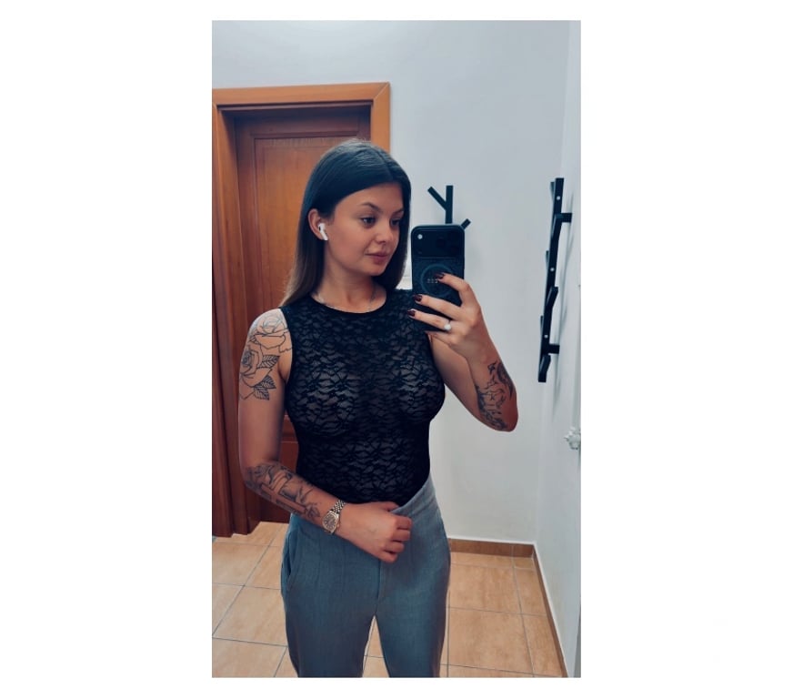 Escorts West Midlands Birmingham - Photos for XXX-LAURA-BELLE-XXXTHE GIRL NEXT DOOR XXXXREAL PHOTOS