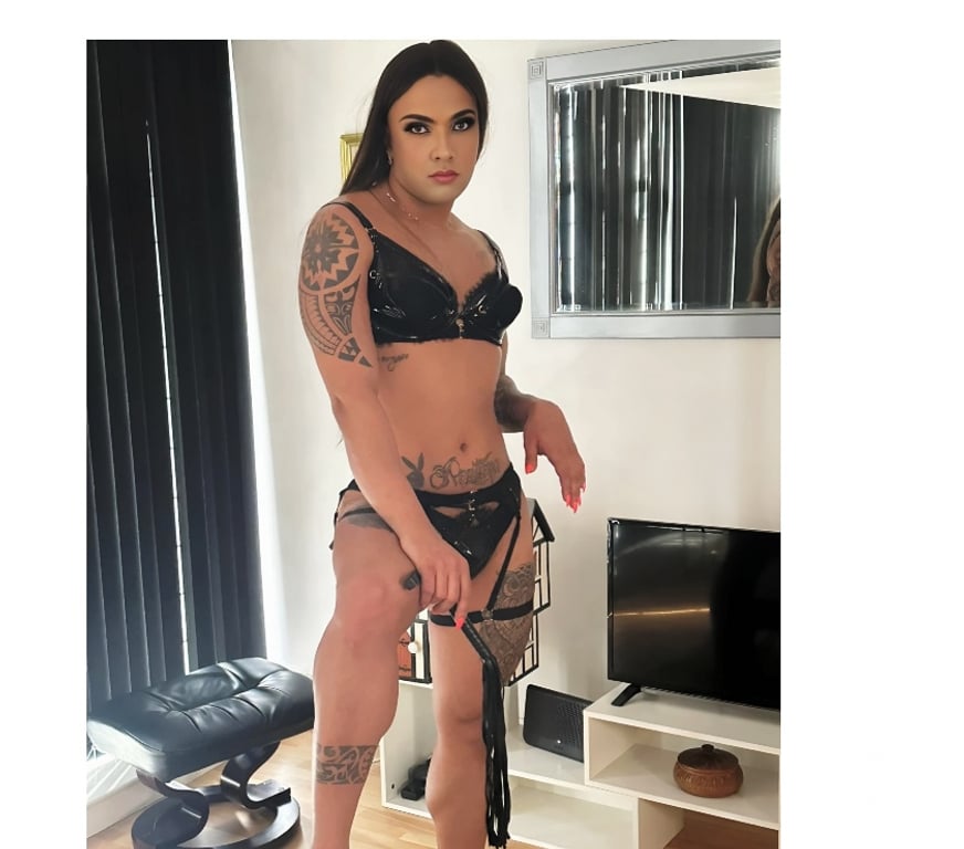 Trans Escorts West Midlands Birmingham - Photos for Alicia Party hot