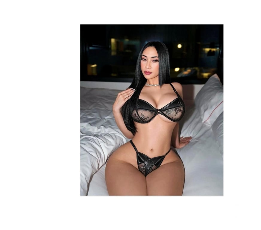 Escorts Falkirk Falkirk Town Centre - Falkirk - Photos for Hi, I'm Carol, a Latina party girl.