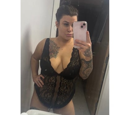 Escort Newham East London - Photos for TATTOOED BADDIE HERE TO TREAT YOU LIKE A 🤴