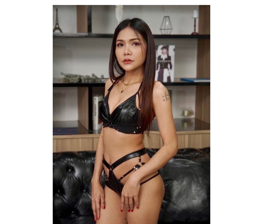 Escorts Hertfordshire Stevenage - Photos for Hot Sexy sara 🔥 the best asian service 07780069809