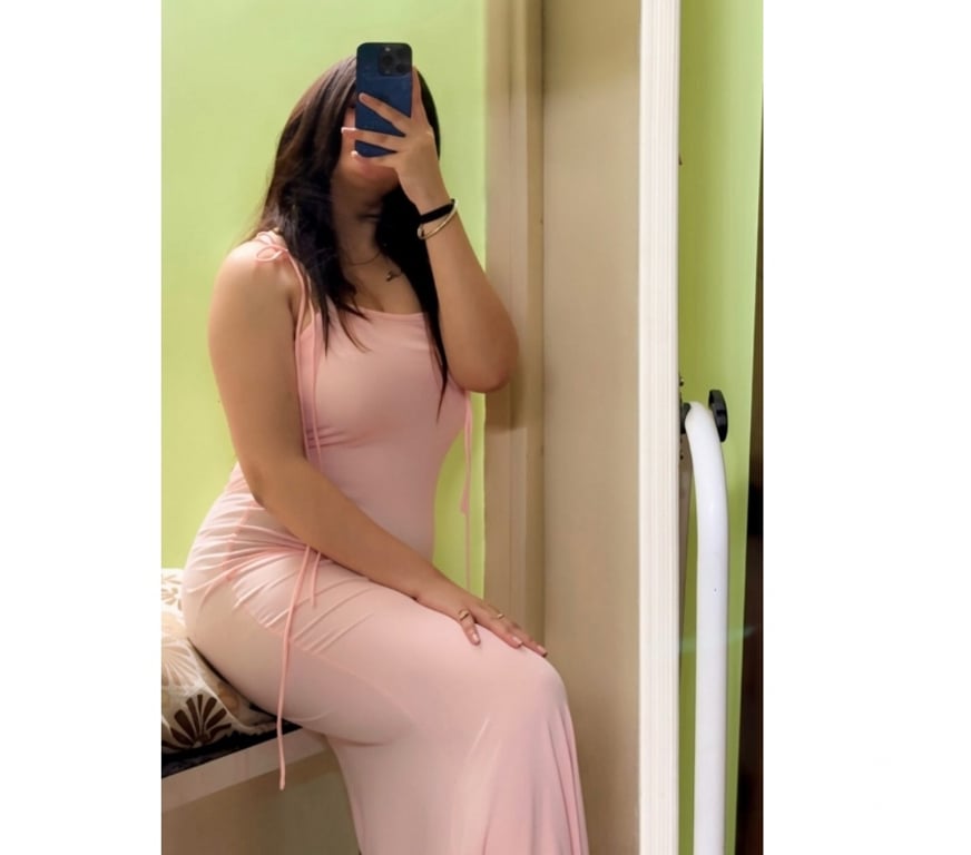 Escorts West London Hounslow - Photos for Warmhearted indian girl for companionship