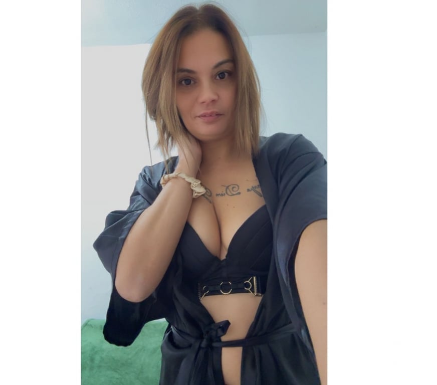Escorts Slough Slough Town Centre - Slough - Photos for MILF 👅 NINA 💦 UNLIMITED