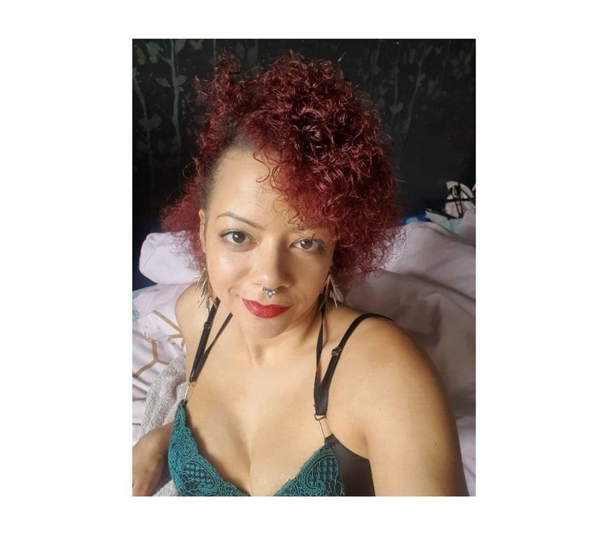 Escorts North West London Baker Street Station - North West London - Photos for INDEPENDENT ENGLISH 💦 MILF 😈 CURVY 🍑 REAL✅️