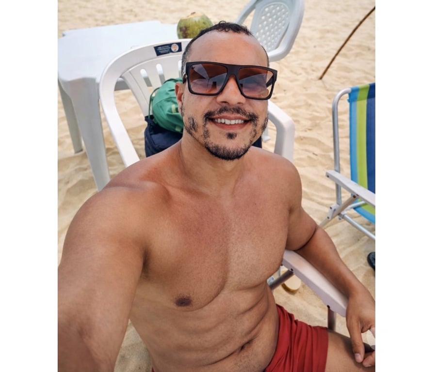  Gay massage Swansea - Wales Swansea City Centre - Swansea - Photos for 100% Discretion XL