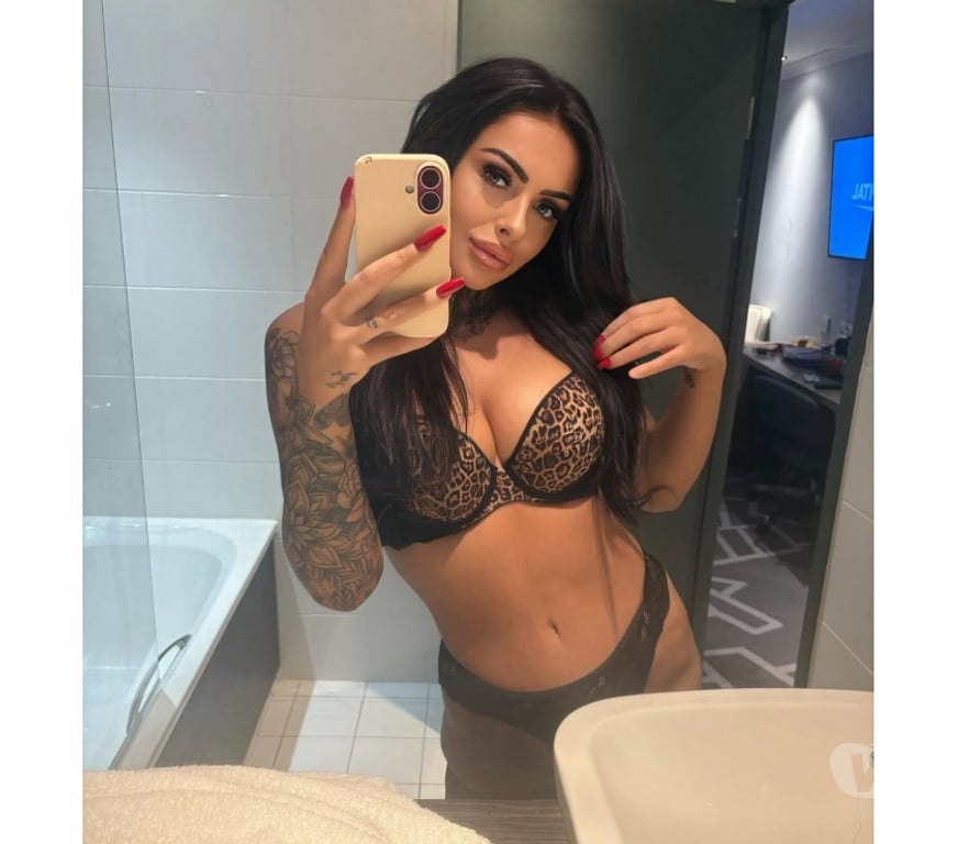 Escorts Gloucestershire Cheltenham - Photos for HOT GIRL🔥 ONLY OUTCALL 💙 PARTYYY 💯