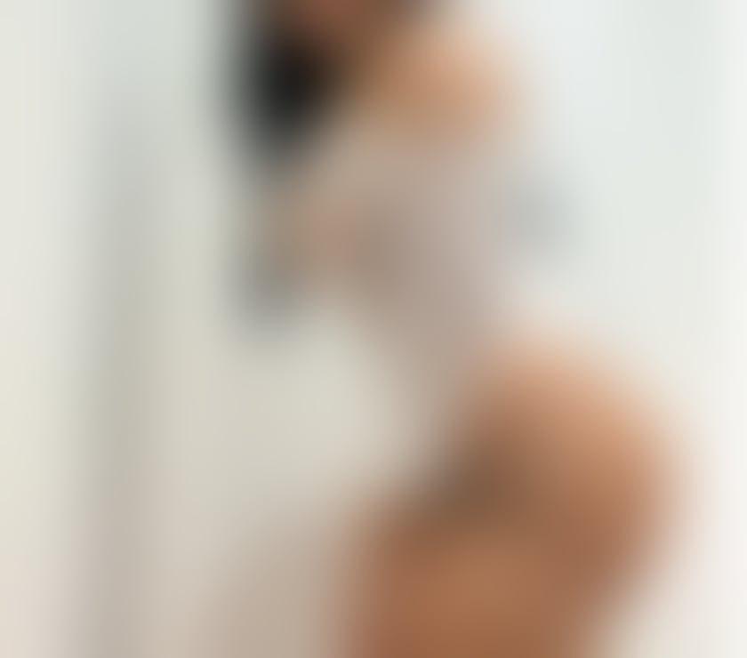 Escort Horsham Town Centre Horsham - Photos for THE BEST SERVICE OUTCALL PARTY GIRL NO RUSH
