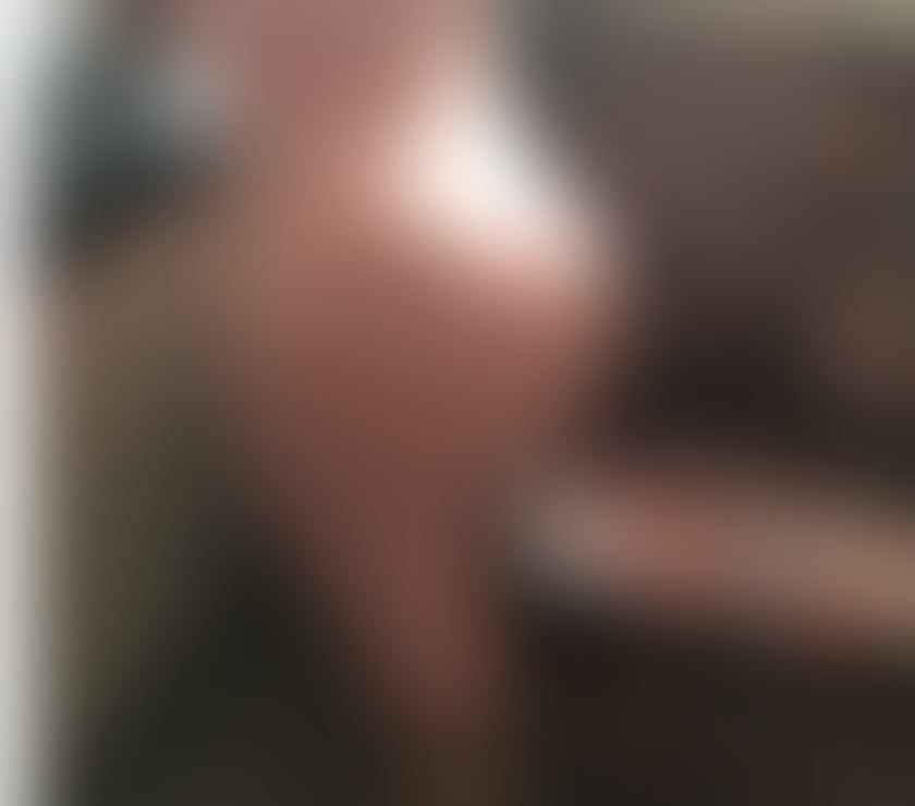 Escorts North London Enfield - Photos for Stunning beauty with captivating dark eyes