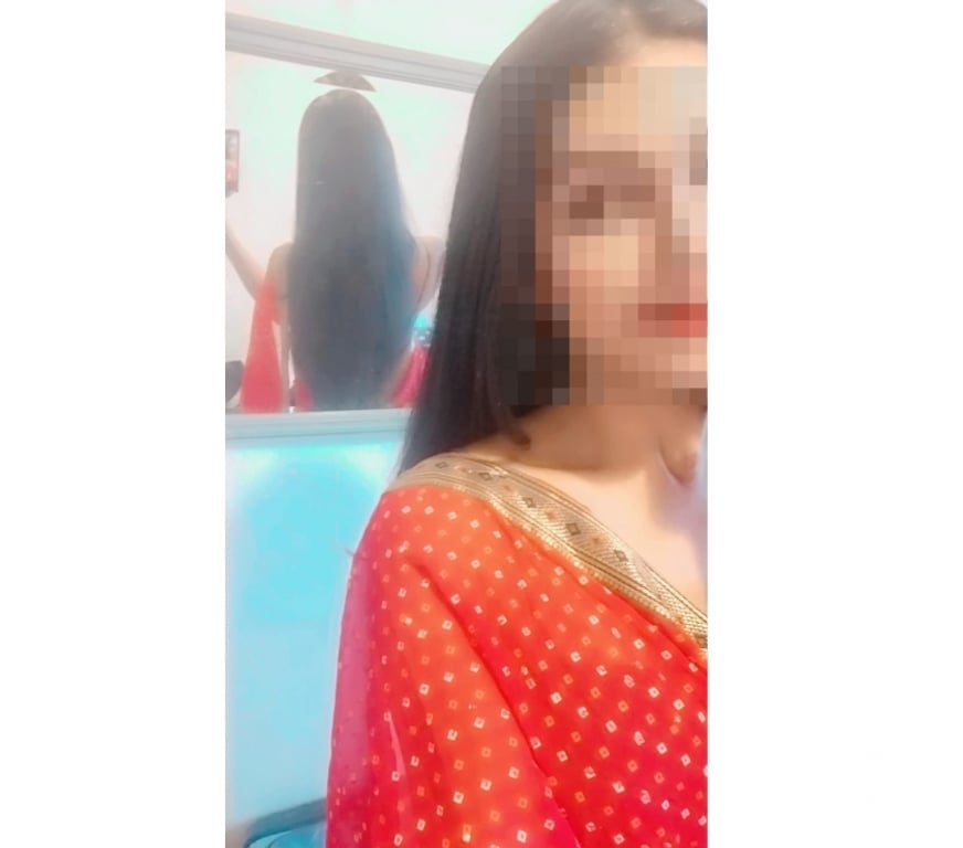 Escorts Wiltshire Swindon - Photos for I AM VELLY, SOUTH INDIAN TAMIL GIRL