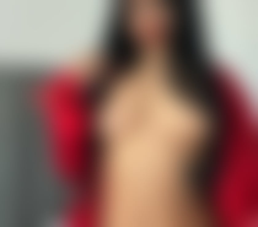 Escorts Edinburgh Edinburgh Old Town - Edinburgh - Photos for Sexy brunette girls