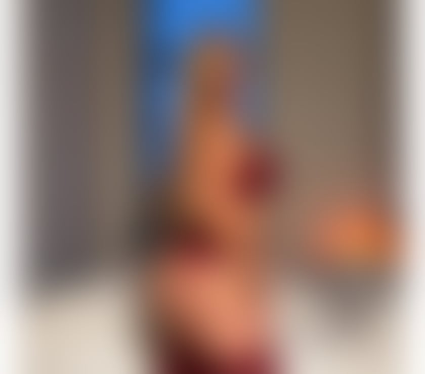  Escorts Turnpike Lane North London - Photos for PARTY BLONDE MILF