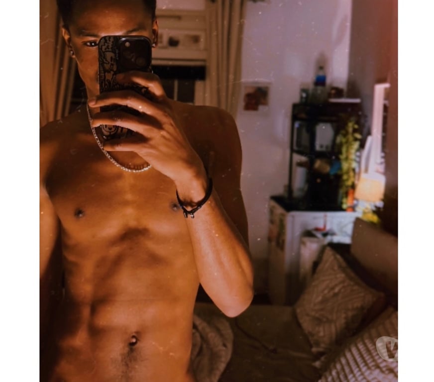  Gay massage East London Canary Wharf - East London - Photos for Tall • Tatted • Islander🏝️