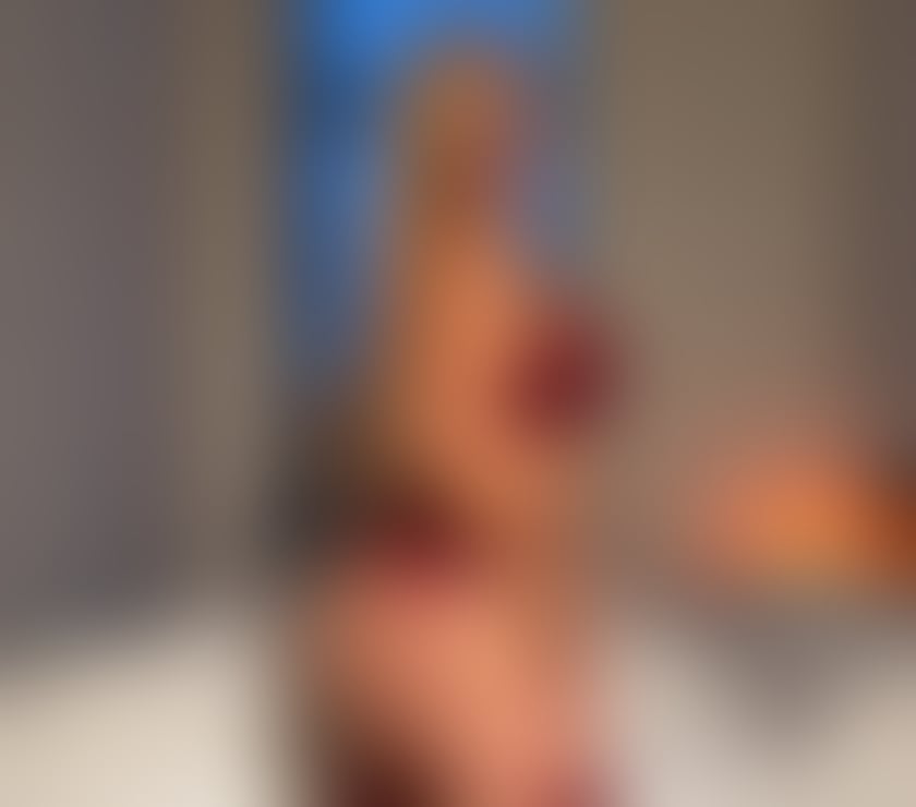 Escorts & Erotic Massage Wood Green North London - Photos for PARTY BLONDE MILF 😍