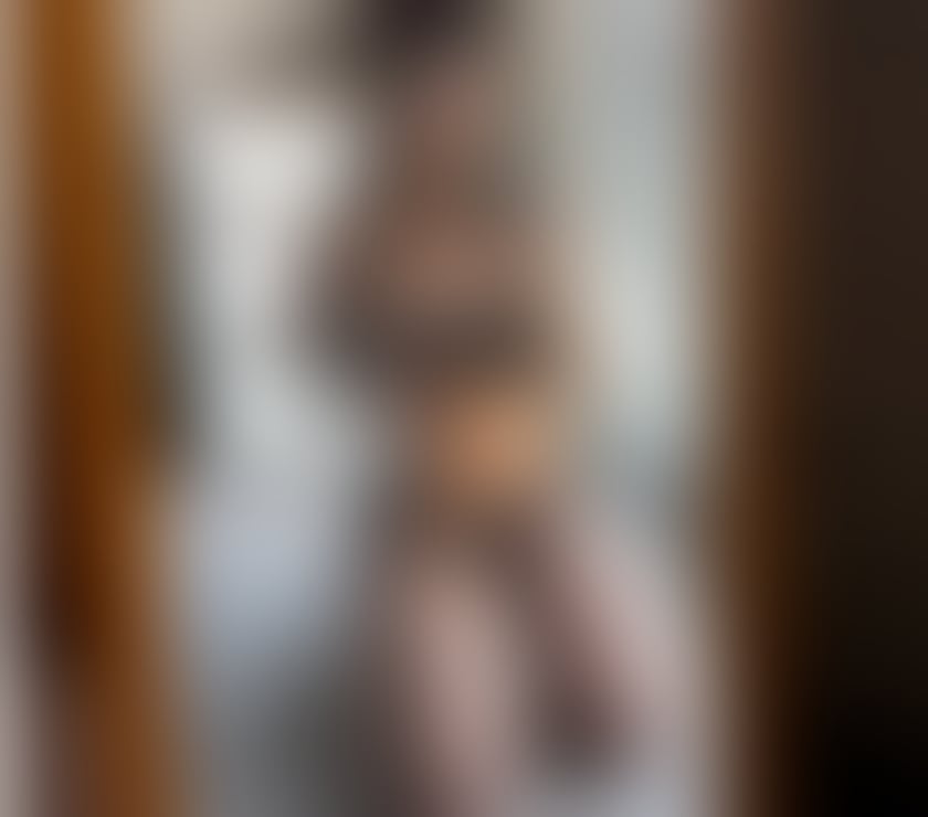 Escorts East London Canary Wharf Station - East London - Photos for Sophisticated 💎 Brazilian Blonde 🔅 Party Girl